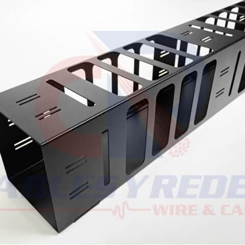 R&C-VMM6.5BK7 Organizador Vertical De Cableado Metalico Para Rack De 7Ft 6.5"X6.5"